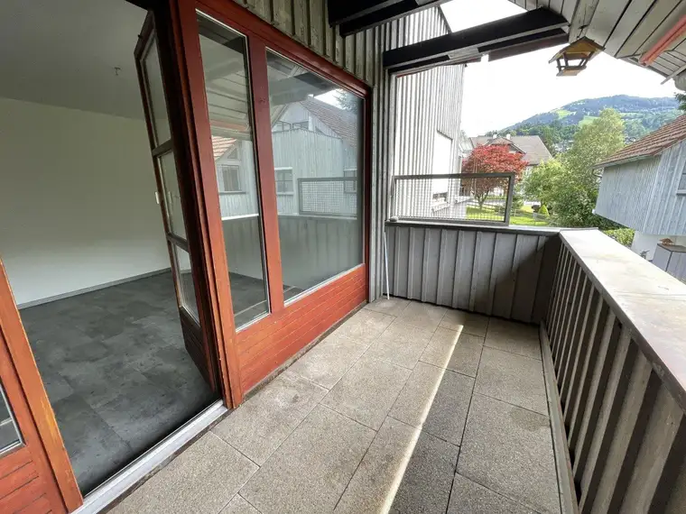 Paradiesische Maisonette Wohnung mit Balkon mit Bergpanorama in idyllischer aber zentraler Lage in Dornbirn