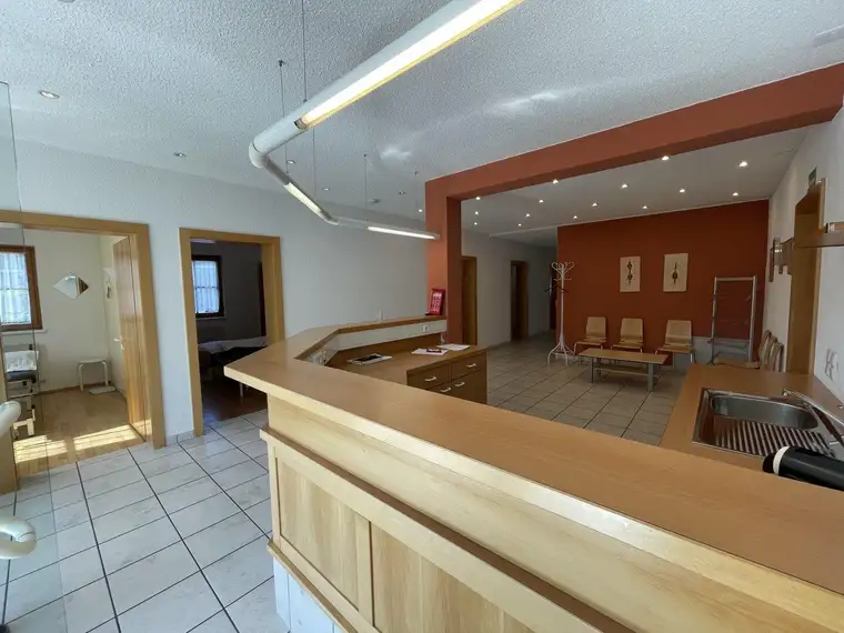 Perfekt ausgestattete Praxis- oder Büro Räumlichkeiten in Lustenau- Geschäftsstart leicht gemacht!
