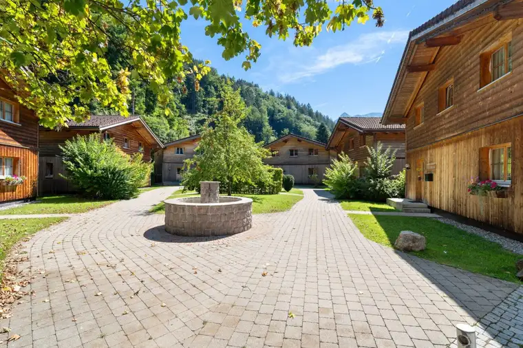 Traumhaftes Chalet in Bartholomäberg: 6 Zimmer, Garten, Terrasse &amp; viel Platz!