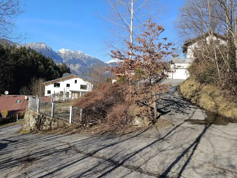 Unbebautes Grundstück in ruhiger, sonniger Lage in Aldrans, nützen Sie Ihre Chance.