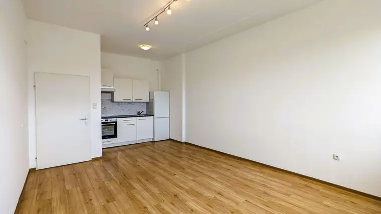 Virtuelle Rundgang auf Anfrage verfügbar: Modernes Wohnen in zentraler Lage: Gemütliche 50m² Wohnung in Wels zu verkaufen
