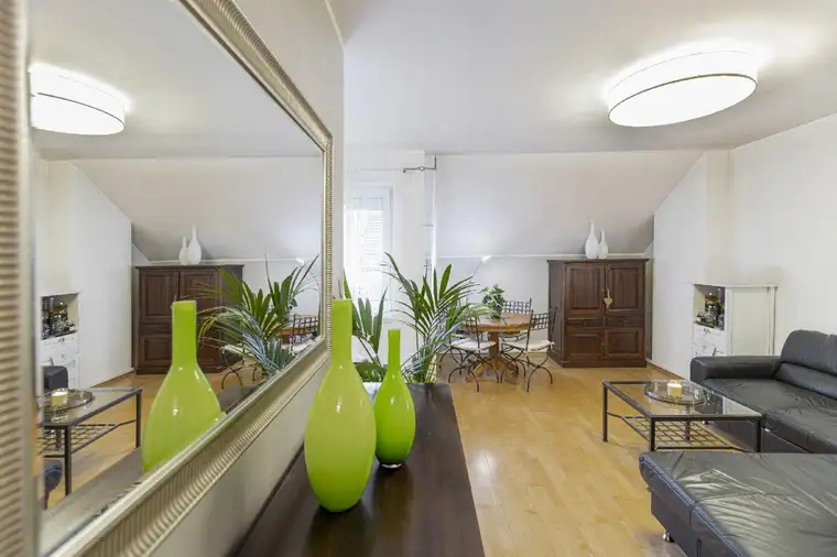 Exklusive 2 Zimmer Wohnung über den Dächern von Linz