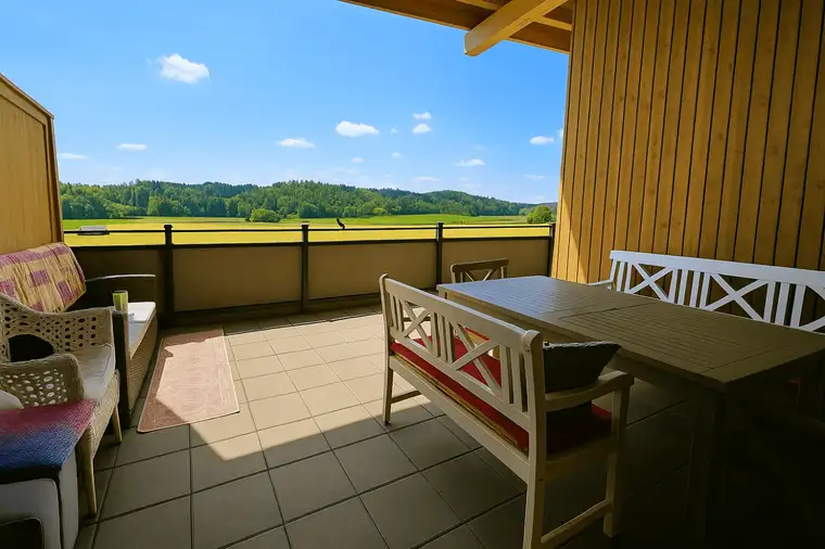 Wie neu! Wohnen im Grünen - 3 Zimmer Terrassenwohnung in Franking