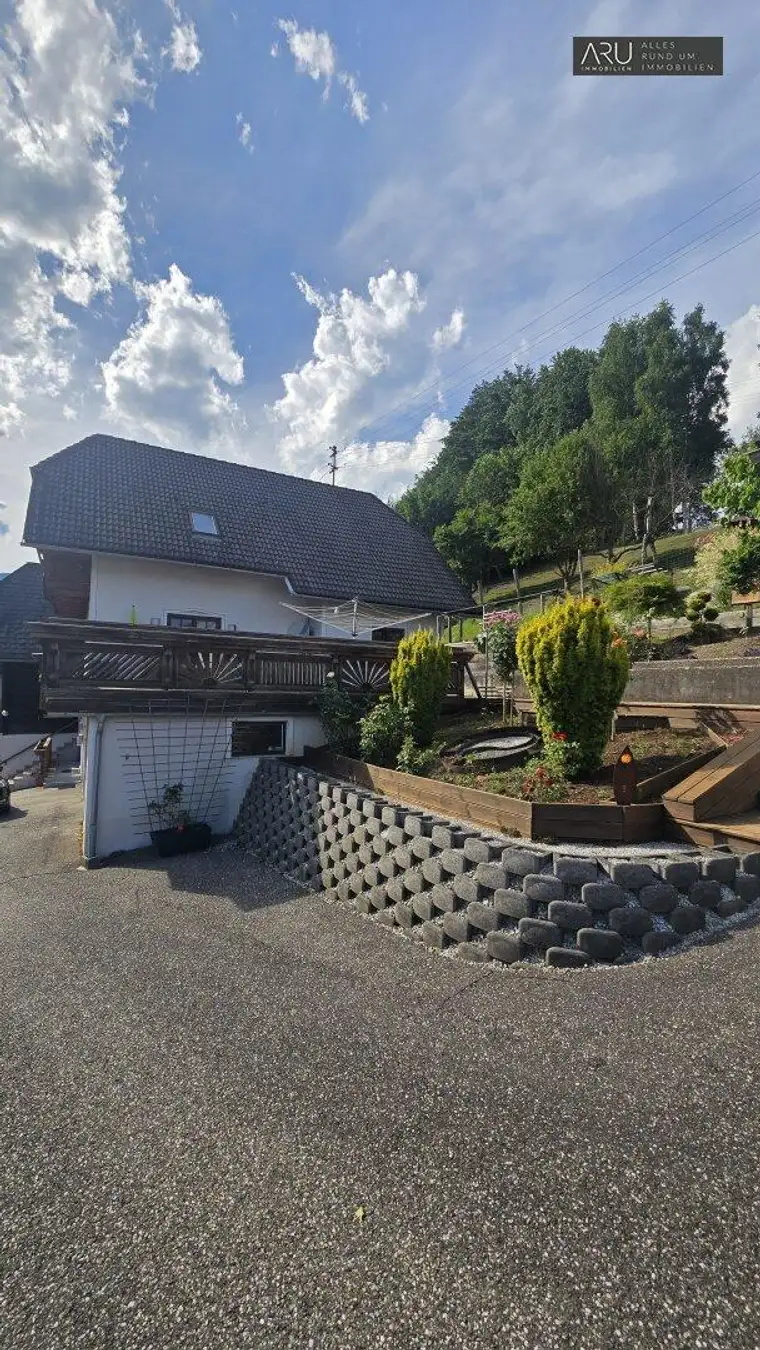 Zwei Häuser, ein Zuhause – vielseitiges Wohnjuwel in idyllischer Lage