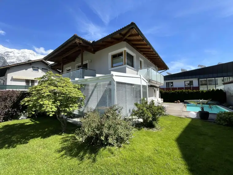 Luxuriöses Einfamilienhaus mit Pool in einzigartiger Ruhelage von Völs