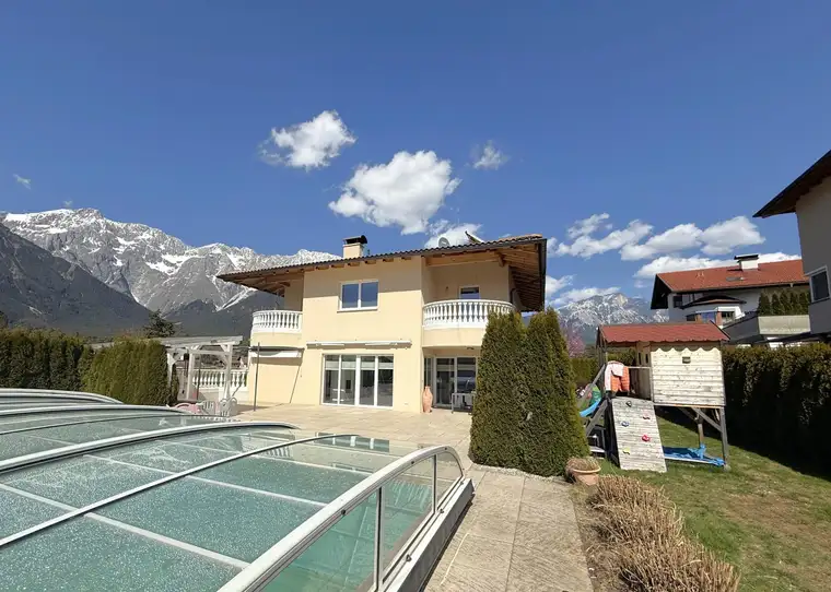 Luxuriöses Einfamilienhaus mit Pool in Mieming