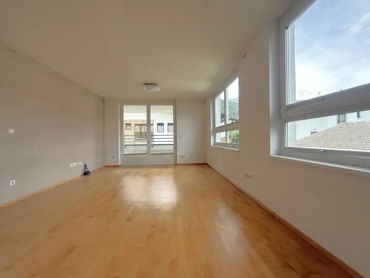 Lichtdurchflutete 3-Zimmer Wohnung in zentraler Lage