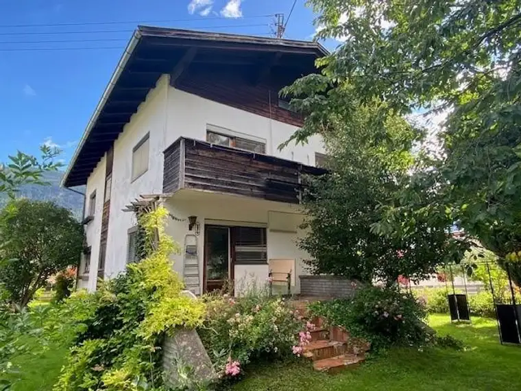 Älteres Haus mit 2 Wohneinheiten in 6402 Hatting