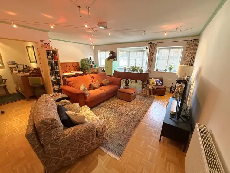 Barrierefreie 2,5-Zimmer-Wohnung mit Gartenmitbenutzung