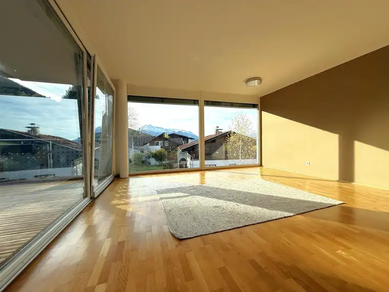 Lichtdurchflutete 3-Zimmer Wohnung in Neu-Götzens