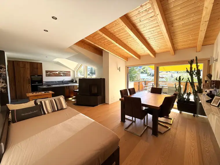 Exklusive Dachgeschosswohnung mit Privatgarten und Terrasse in Axams
