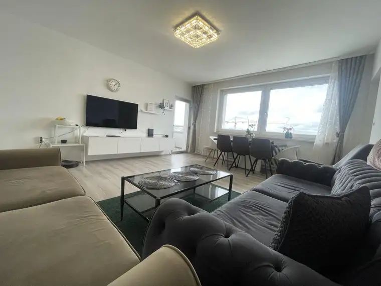 Komfortable Wohnung in Wels zu kaufen - 98m², 3 Zimmer, Loggia, Stellplatz &amp; mehr!
