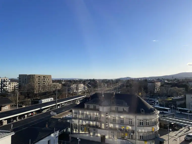 Großzügiges 4-Zimmer Büro mit Atrium direkt am Bahnhof-Liesing