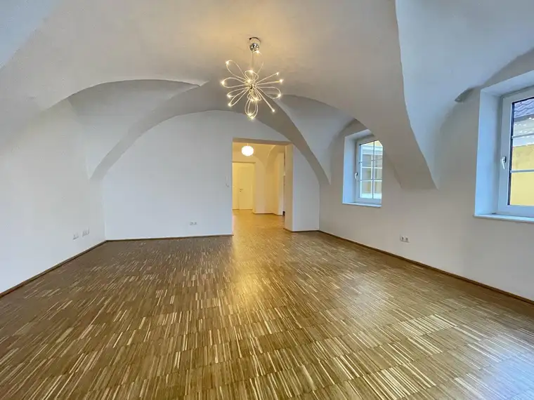 Modernes Wohnen auf großzügiger Fläche mit 4 Zimmern