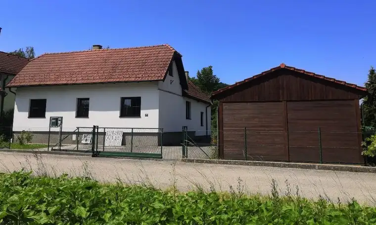 Teilsaniertes Haus mit Selbstversorgergarten von Eigentümer