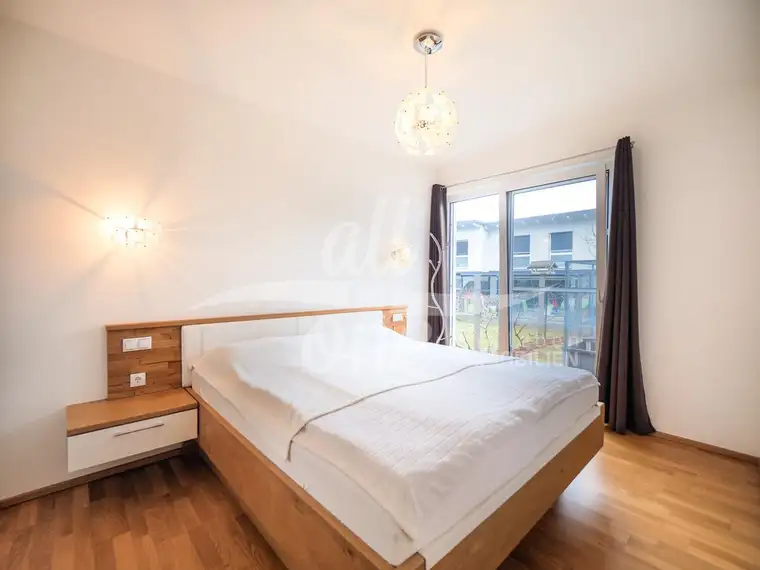 VIKTRING: Exklusive Gartenwohnung mit 2 TG-Parkplätzen inkl. Möblierung