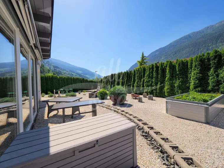 Hochwertiges Einfamilienhaus mit ca. 146 m² Wohnfläche, Doppelgarage und Keller in Radenthein