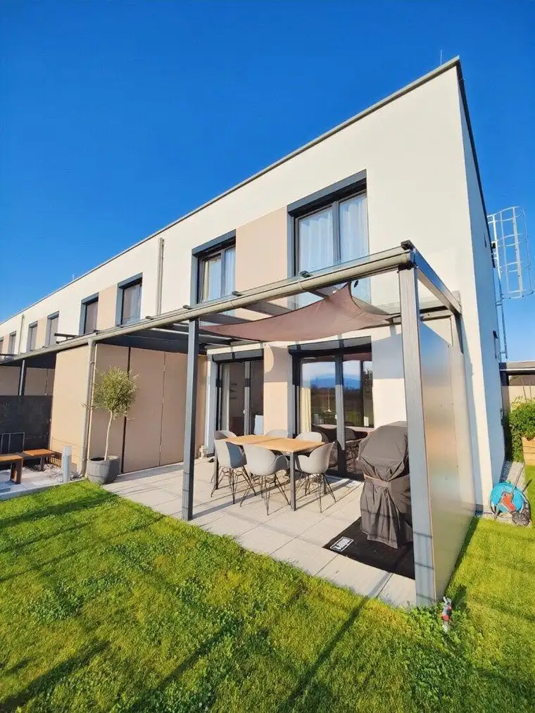 Hochwertiger Wohnkomfort kombiniert mit einer nachhaltigen und energieeffizienten Ausstattung: Ihr neues Eckreihenhaus in Natschbach
