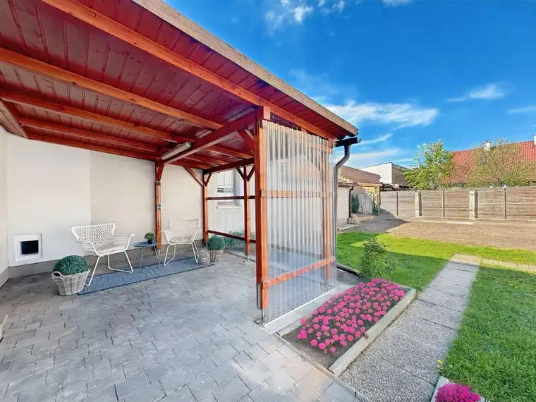 Modernisiertes Einfamilienhaus mit Garten in Neunkirchen - Ihr neues Zuhause wartet!