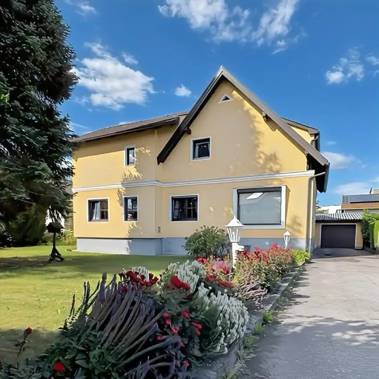 Traumhaftes Zweifamilienhaus in Grafenbach/St. Valentin
