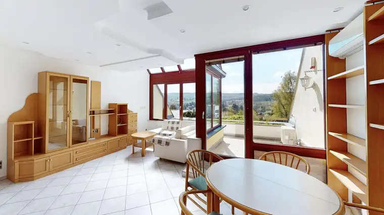 Fernblick &amp; Südterrasse | Helle 3-Zimmer-Wohnung mit Stellplatz in Gablitz