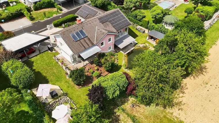 Großzügiges Traum - Haus in Fürstenfeld mit Wunderschönen Garten, Badeteich &amp; vieles mehr