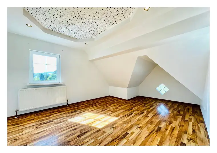 VERMIETETE 2 ZIMMER WOHNUNG MIT AUßENSTELLPLATZ