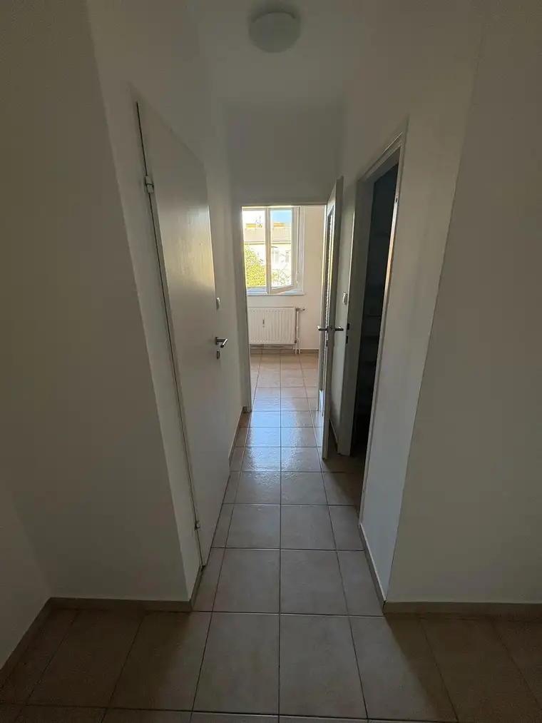 Helle 2-Zimmer-Wohnung mit 10 m² Balkon - nur 5 Min. Fußweg zum Hbf St. Pölten
