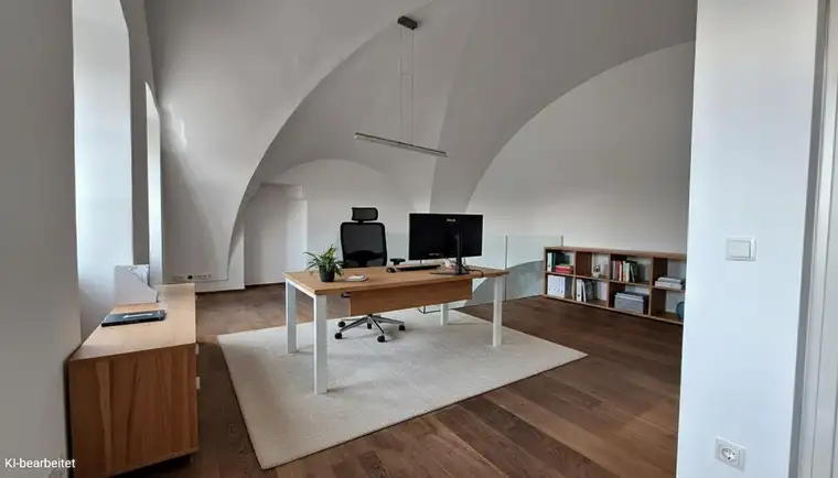 Büro mit Galerie in historischem Altbau