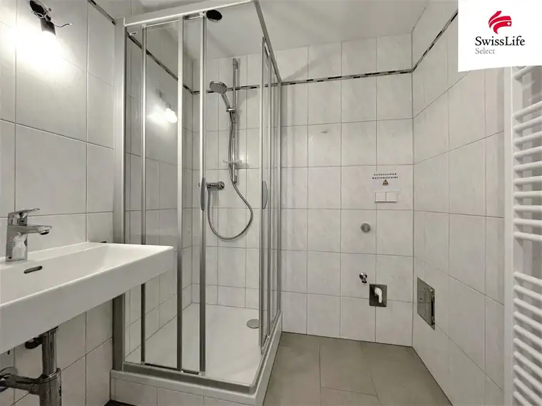 Hochwertig sanierte 2-Zimmer-Wohnung | Nahe U3 Station und Meiselmarkt
