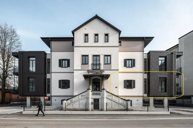 HERRSCHAFTLICH WOHNEN. WIE DER KAISER. 2-Zimmer-Wohnung mit Balkon! Direkt neben dem Kurpark! Revitalisierter Altbau, hohe Räume! PROVISIONSFREI &amp; ERSTBEZUG.