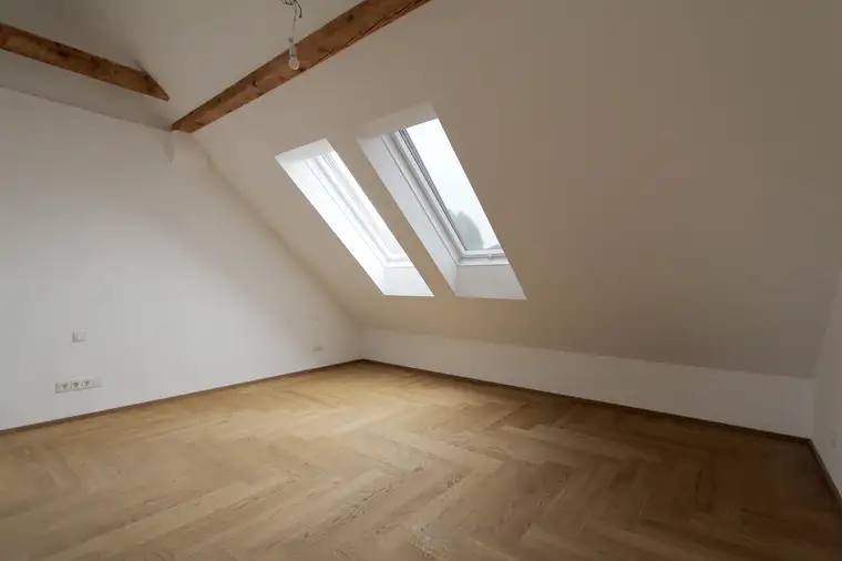 Privatverkauf - Wunderschön renoviertes Reihenhaus zum Kauf | neuwertig | Terrasse | Garten | Stadtgrenze Salzburg zu Wals-Siezenheim 