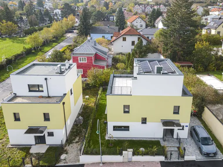 VON ALLEM DAS BESTE: VON STADT UND VON LAND – Exklusives schlüsselfertiges Einfamilienhaus mit Keller, großzügiger Gartenanlage und tollen Terrassen