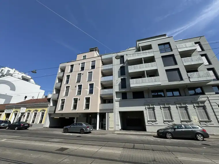 NEUBAU - ERSTBEZUG - GESCHÄFTSFLÄCHE - STARKE FREQUENZ NÄHE KAGRANER PLATZ U1