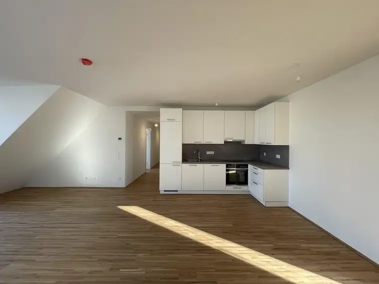 Helle 4-Zimmer Wohnung mit 4 Terrassen und 2 Badezimmern - Hier werden Träume war!