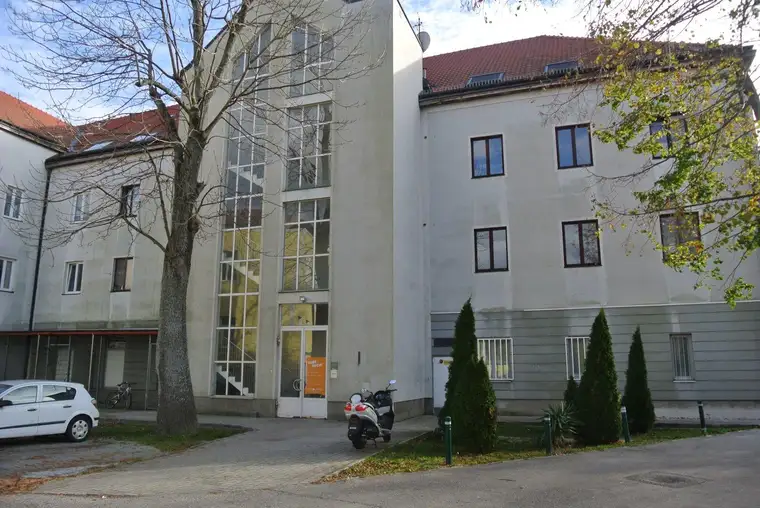 Sonnige Wohnung- Nähe Zentrum und dem Bahnhof- nur 16 Minuten mit der S-Bahn zur U6