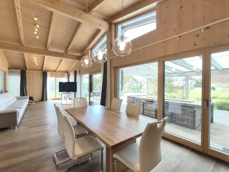 Barrierefreier lichtdurchfluteter Bungalow - Moderne trifft einzigartige Wohlfühleleganz - Holzhaus mit SMART HOME - Garage, große Terrasse, uvm.