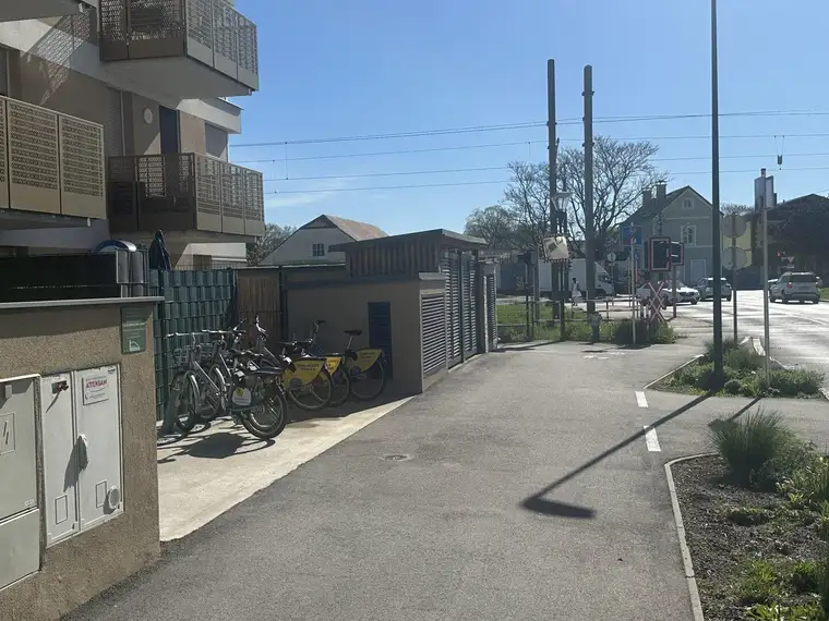 Sonnige, barrierefreie Wohnung mit Loggia, inkl. Küche- Nähe Badner Bahn und Bahnhof Mödling