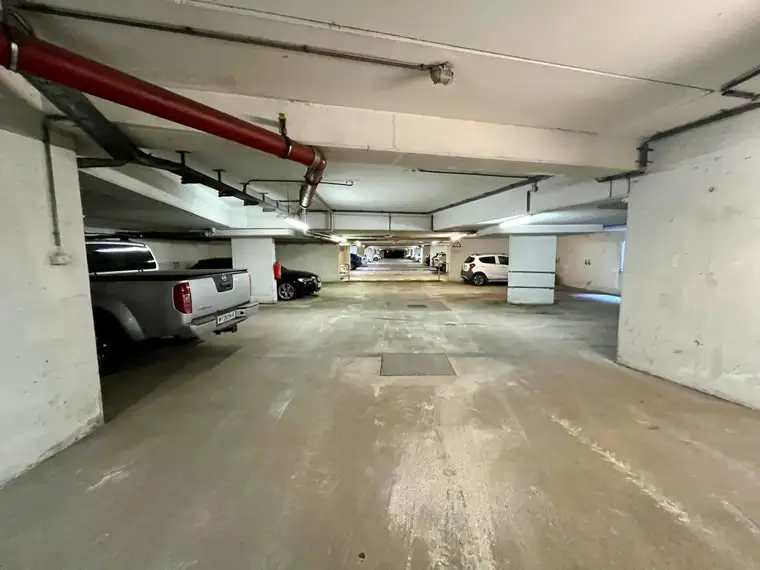 Sichern Sie sich Ihren Stellplatz – Jetzt mieten und sorgenfrei parken!
