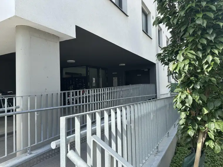 Coole 2-Zimmer-Wohnung mit 2 Mega Terrassen, Top Infrastruktur. Im Zentrum von Eisenstadt.