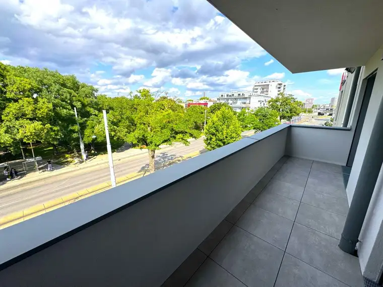 EIGENGRUND NÄHE ALTE DONAU – FREIFLÄCHEN - LUFTWÄRMEPUMPE – KELLER – GARAGE – U-BAHN!