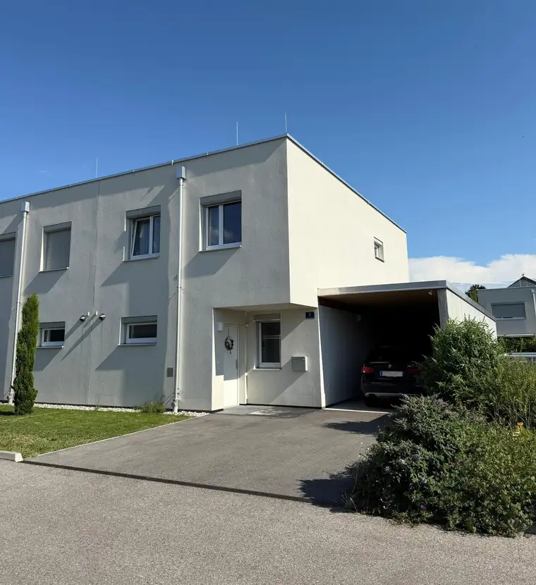 Modernes Zuhause mit Herz – vollmöbliertes Eckreihenhaus mit Gartenidylle in Krems 