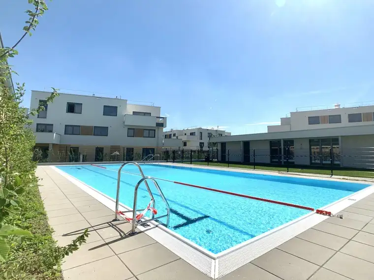 Exklusive 2 Zimmer - Gartenwohnung im Wohnpark Giardino mit Pool! Provisionsfrei! Oberwaltersdorf