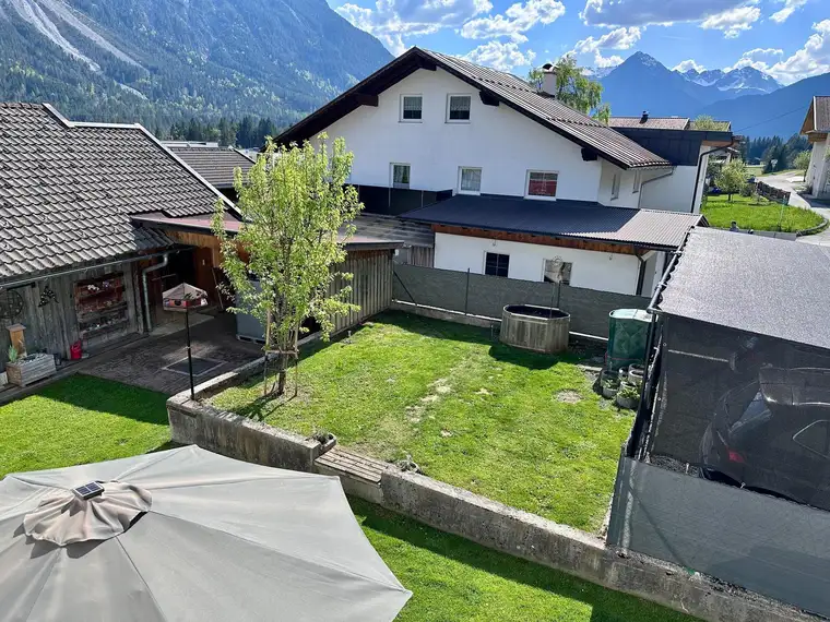 Gepflegtes Doppelhaus mit Garten und Pelletheizung in Weißenbach am Lech