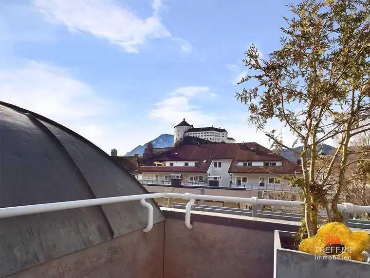 Luxuriöses Penthouse im Tiroler Landhausstil mit Festungsblick
