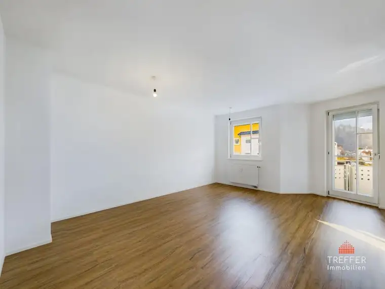 Kürzlich sanierte 4-Zimmer Wohnung in bester Lage zu verkaufen