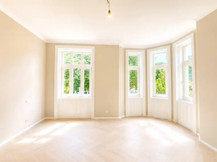 Generalsanierte Designerwohnung mit Erker &amp; Fernblick | 77,66 m² | 1. OG | 1190 Döbling |