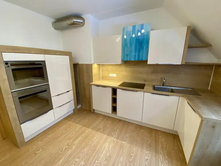 Naturverbunden wohnen: Schöne 3-Zimmer-Wohnung mit Balkon und Schwedenofen