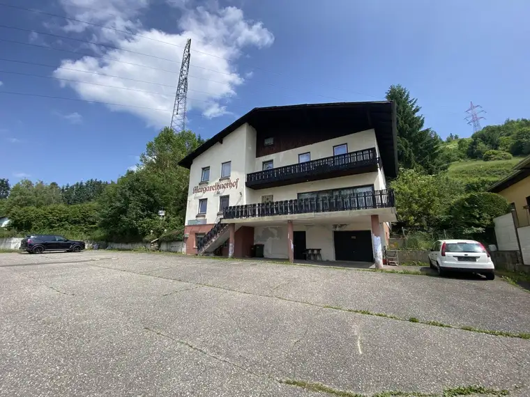 Nähe Red Bull Ring: Ehemaliger Gasthof mit Potential in guter Lage