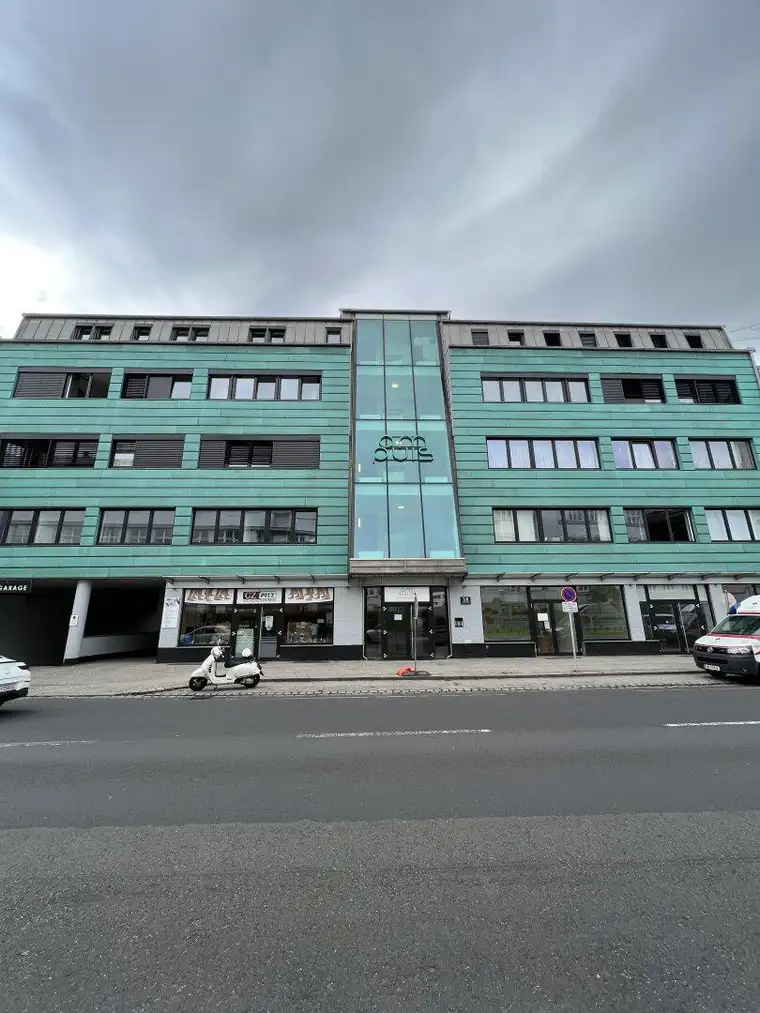 Moderne Bürofläche in Wels - Perfekt für Praxis oder Büro - 98m², 2 Garagen, 2 WCs - Jetzt mieten für 1.437,12 €!